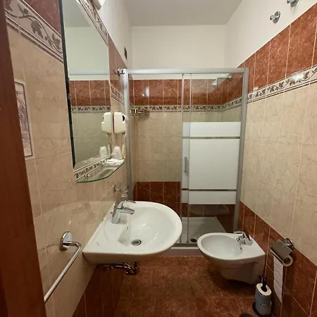 Hotell Romantica 3*