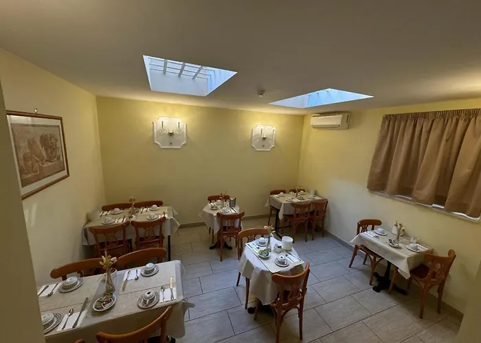 Hotel Romantica 3*